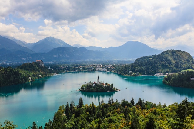 Photo by Arnaud STECKLE on Unsplash       